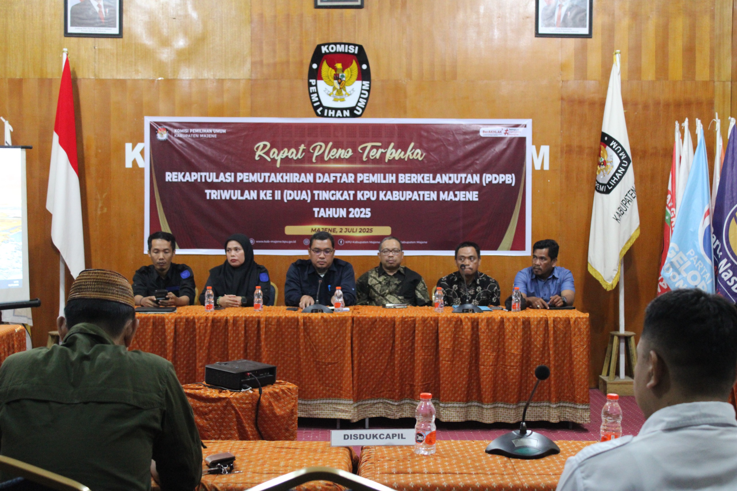 Rapat Pleno Terbuka: PDPB Triwulan ke-2 Tingkat KPU Kabupaten Majene Tahun 2025